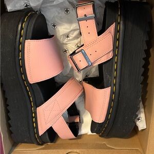 Dr. Martens Voss Quad Chunky Platform Peach Leather Sandals Women Size 8